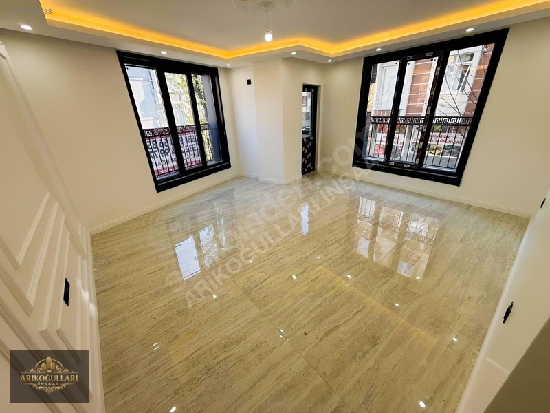 50. Yıl Mahallesi'nde cadde üzeri 3+1 ebeveyn banyolu daire — fotoğraf 2
